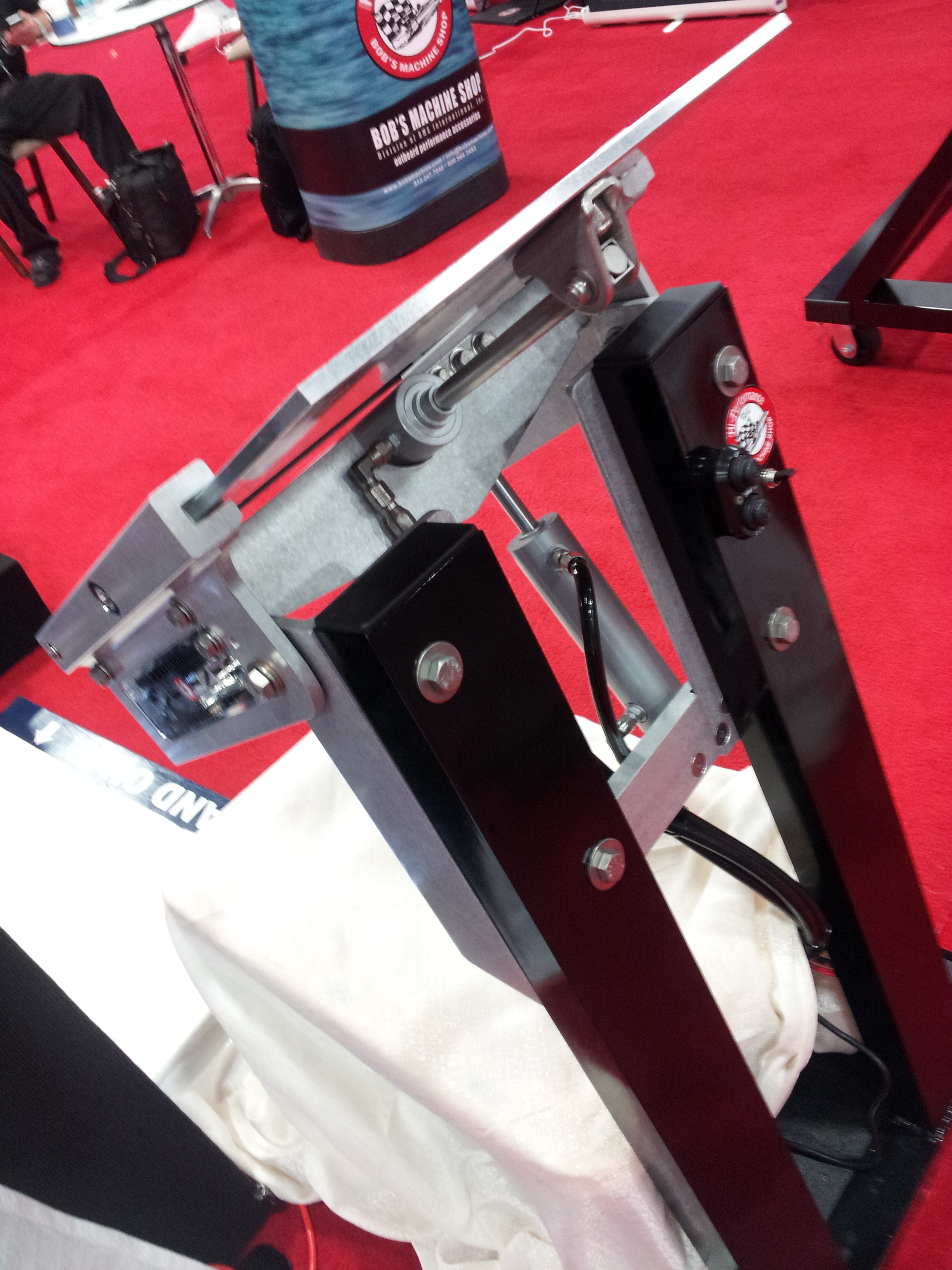 Bob´s Machine Tilt & Jack, kombinerad Trim&Tilt/Jackplate max 50hk/18Kg