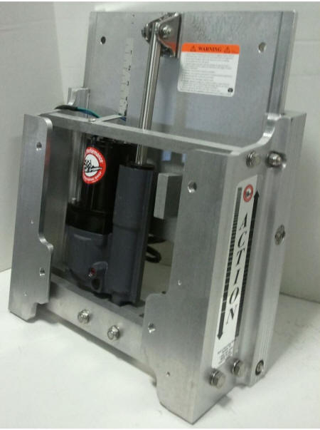 Bob´s Machine Jackplate, 8 tum, Action style med pump i lyften. Max 300hk